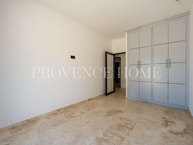 Maison Saint-Saturnin-lès-Apt - 4 chambres - 147m²
