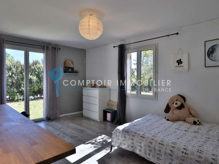 Maison Saint-Saturnin-lès-Apt - 5 chambres - 195m²
