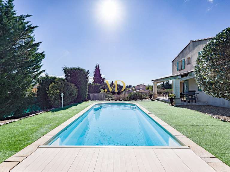 Maison Saint-Saturnin-lès-Apt - 4 chambres - 105m²