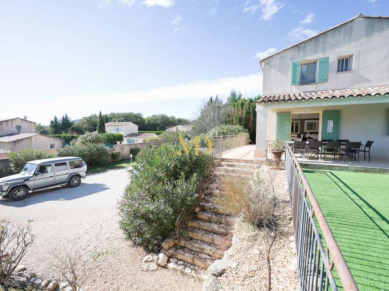 Maison Saint-Saturnin-lès-Apt - 4 chambres - 105m²