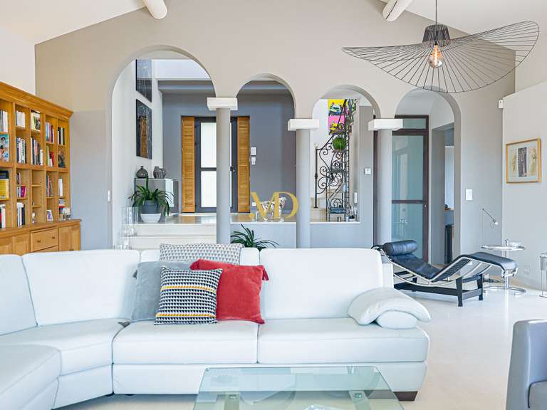 Maison Saint-Saturnin-lès-Apt - 5 chambres - 280m²