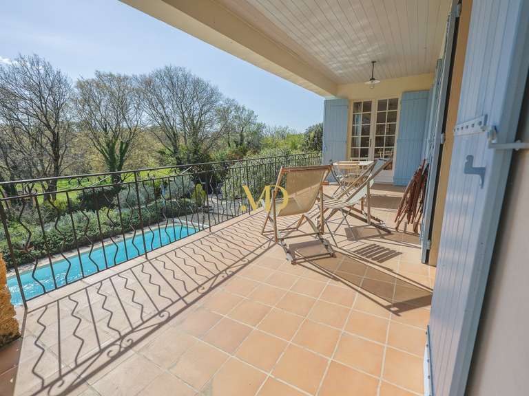 Maison Saint-Saturnin-lès-Apt - 4 chambres - 194m²