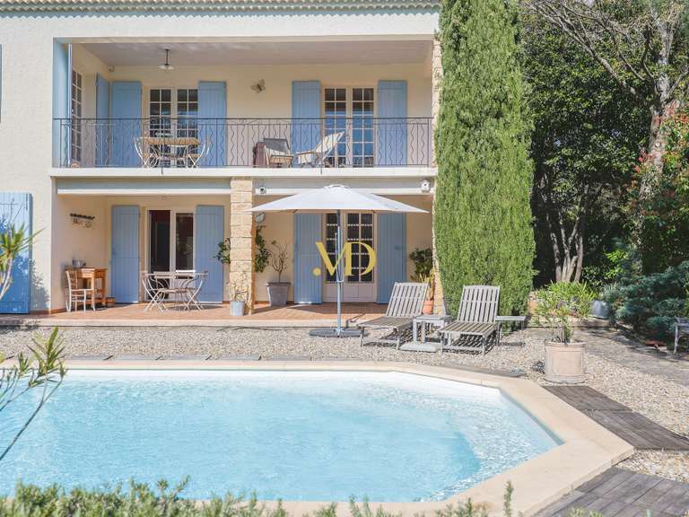 Maison Saint-Saturnin-lès-Apt - 4 chambres - 194m²