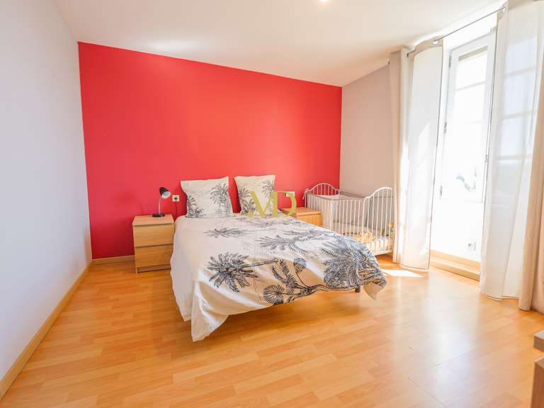 Maison Saint-Saturnin-lès-Apt - 4 chambres - 183m²