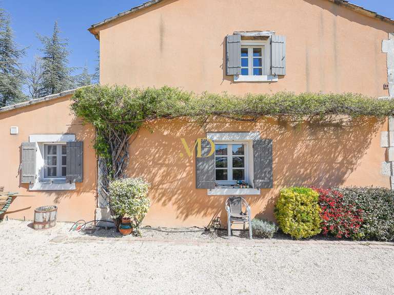 Maison Saint-Saturnin-lès-Apt - 4 chambres - 183m²