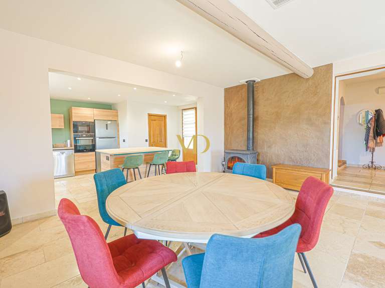 Maison Saint-Saturnin-lès-Apt - 4 chambres - 183m²