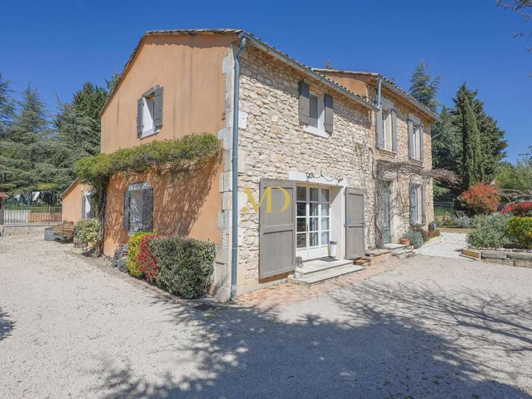 Maison Saint-Saturnin-lès-Apt - 4 chambres - 183m²