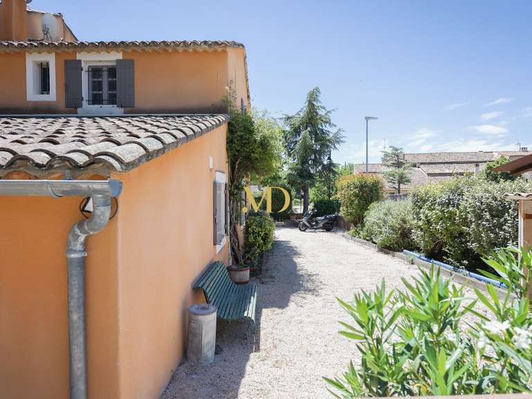 Maison Saint-Saturnin-lès-Apt - 4 chambres - 183m²