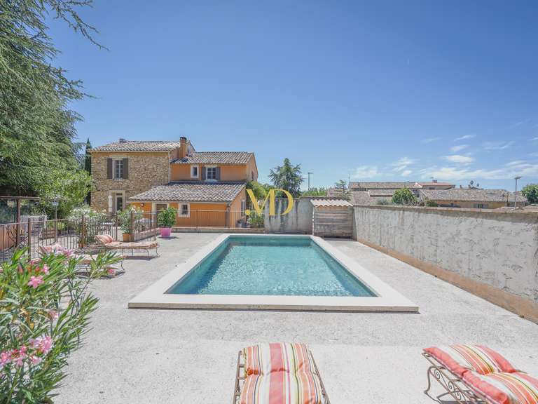 Maison Saint-Saturnin-lès-Apt - 4 chambres - 183m²