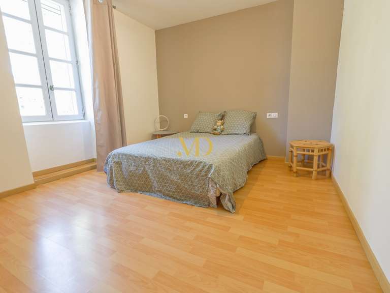 Maison Saint-Saturnin-lès-Apt - 4 chambres - 183m²