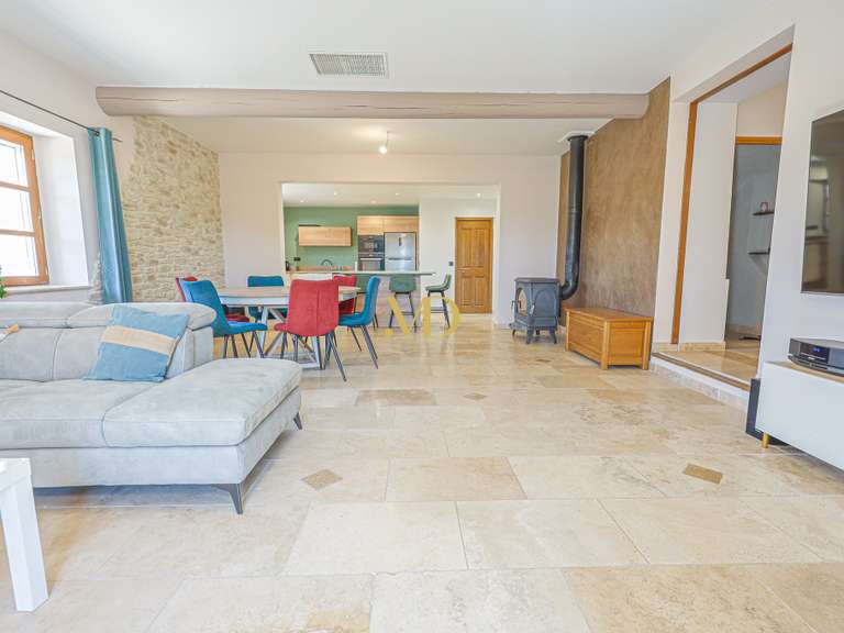 Maison Saint-Saturnin-lès-Apt - 4 chambres - 183m²
