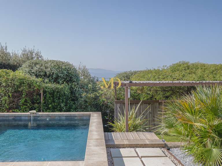 Maison Saint-Saturnin-lès-Apt - 3 chambres - 98m²