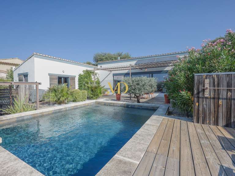 Maison Saint-Saturnin-lès-Apt - 3 chambres - 98m²