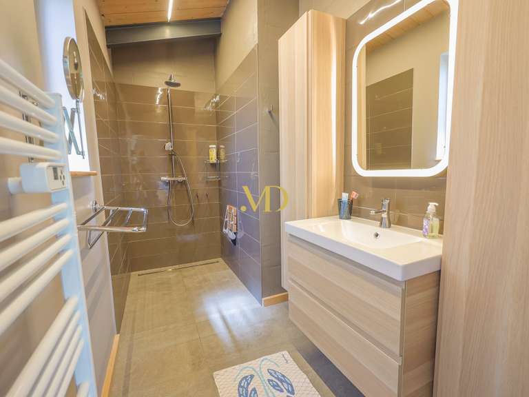 Maison Saint-Saturnin-lès-Apt - 3 chambres - 98m²