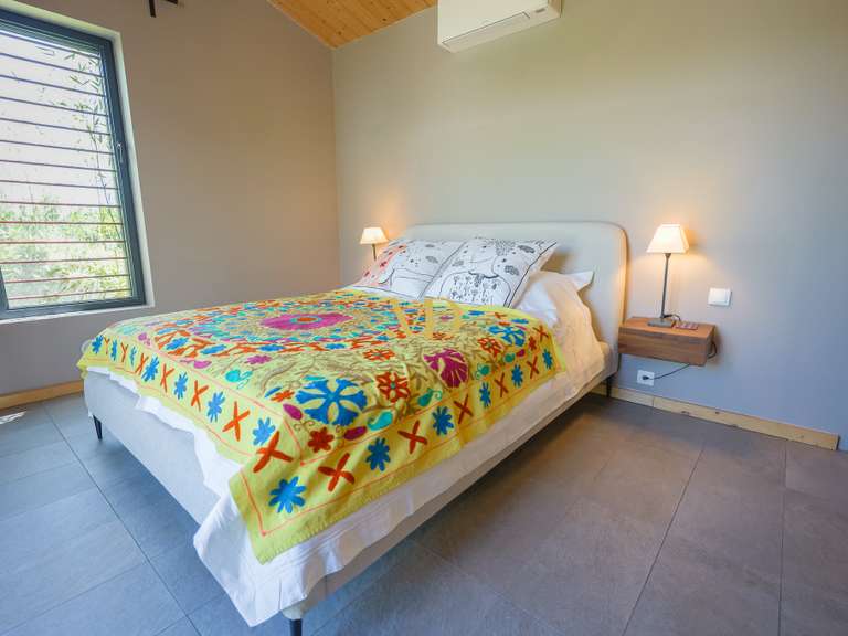 Maison Saint-Saturnin-lès-Apt - 3 chambres - 98m²