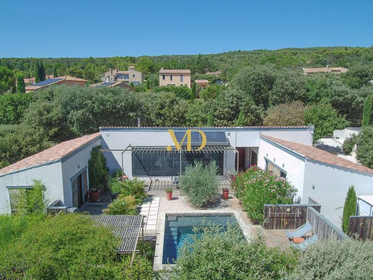 Maison Saint-Saturnin-lès-Apt - 3 chambres - 98m²