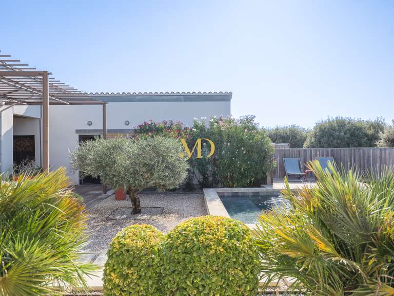 Maison Saint-Saturnin-lès-Apt - 3 chambres - 98m²