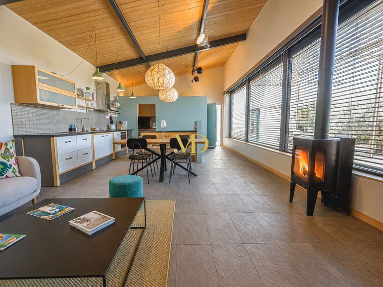 Maison Saint-Saturnin-lès-Apt - 3 chambres - 98m²