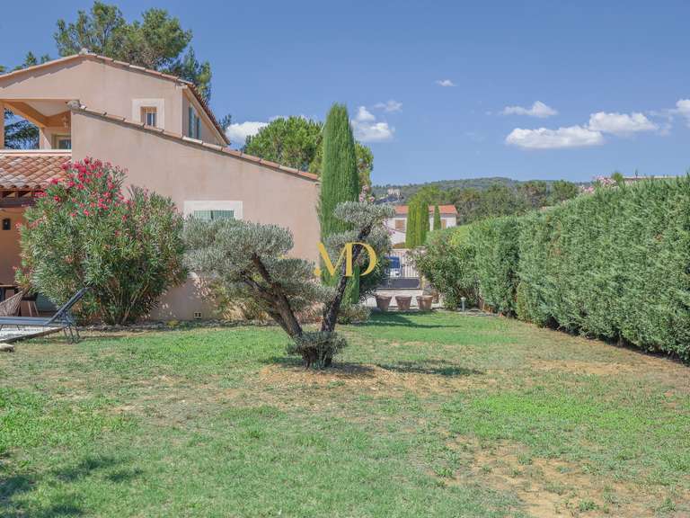 Maison Saint-Saturnin-lès-Apt - 4 chambres - 140m²