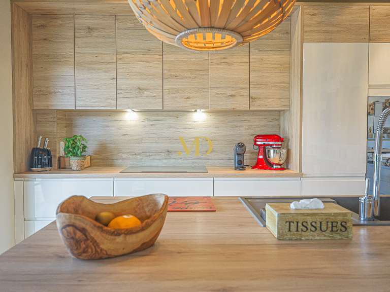 Maison Saint-Saturnin-lès-Apt - 4 chambres - 310m²