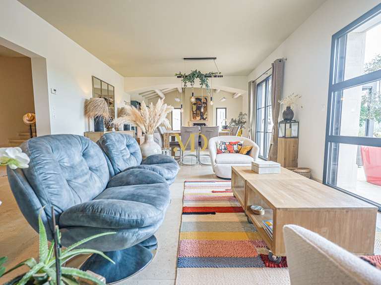 Maison Saint-Saturnin-lès-Apt - 4 chambres - 310m²