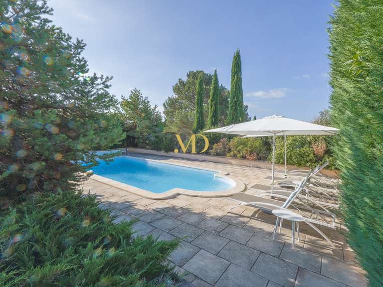 Maison Saint-Saturnin-lès-Apt - 3 chambres - 105m²