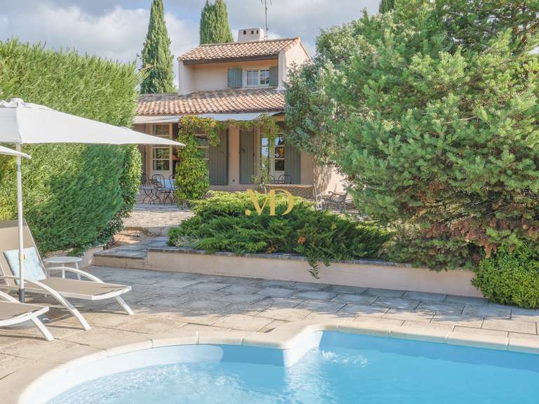 Maison Saint-Saturnin-lès-Apt - 3 chambres - 105m²