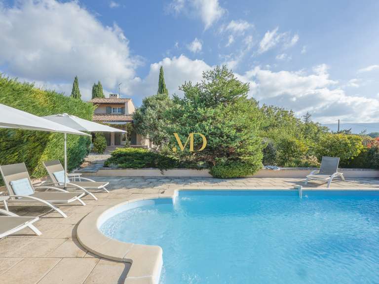 Maison Saint-Saturnin-lès-Apt - 3 chambres - 105m²