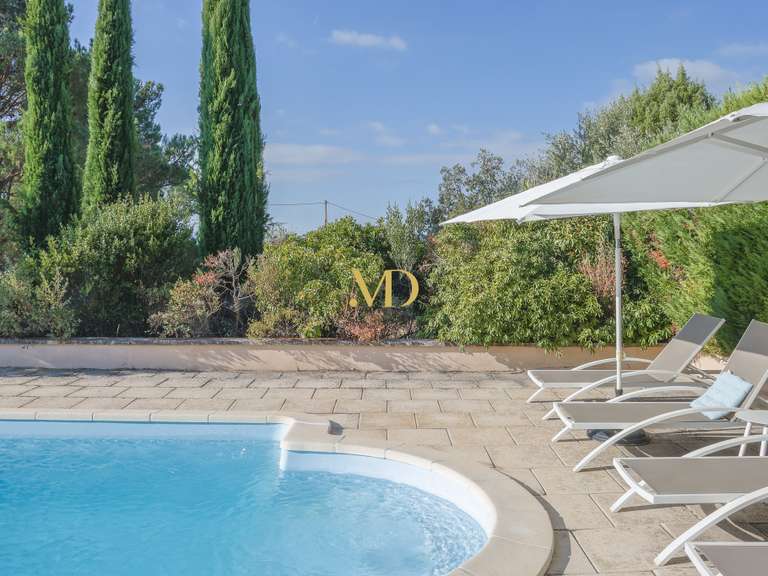 Maison Saint-Saturnin-lès-Apt - 3 chambres - 105m²