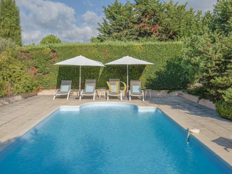 Maison Saint-Saturnin-lès-Apt - 3 chambres - 105m²
