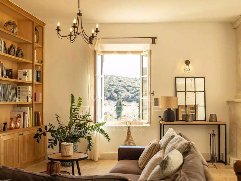 Maison Saint-Saturnin-lès-Apt - 8 chambres - 521m²