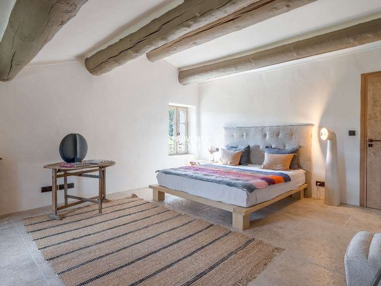Propriété Saint-Saturnin-lès-Apt - 5 chambres - 300m²