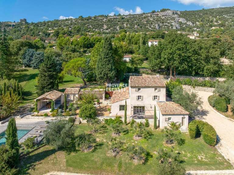 Property Saint-Saturnin-lès-Apt - 5 bedrooms - 300m²