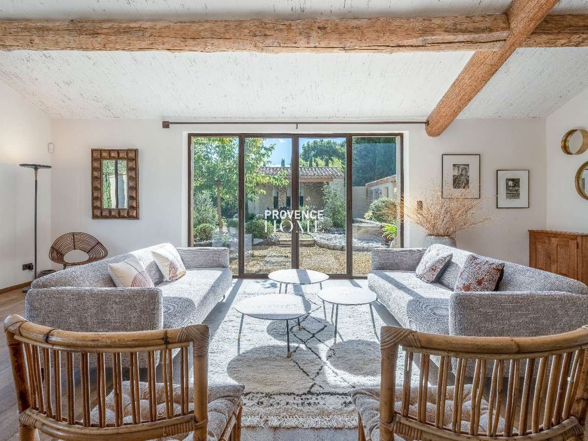 Property Saint-Saturnin-lès-Apt
