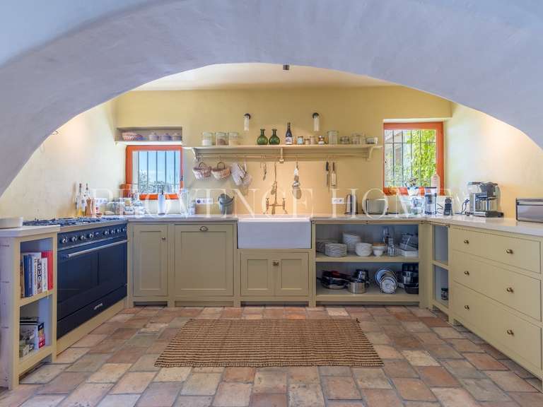Propriété Saint-Saturnin-lès-Apt - 5 chambres - 268m²