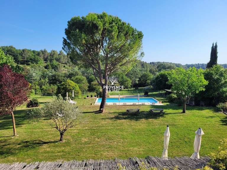 Propriété Saint-Saturnin-lès-Apt - 5 chambres - 268m²