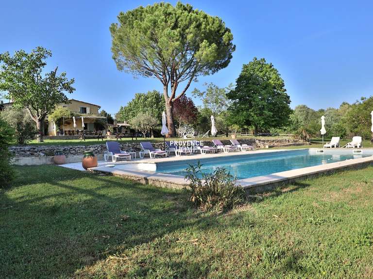 Propriété Saint-Saturnin-lès-Apt - 5 chambres - 268m²