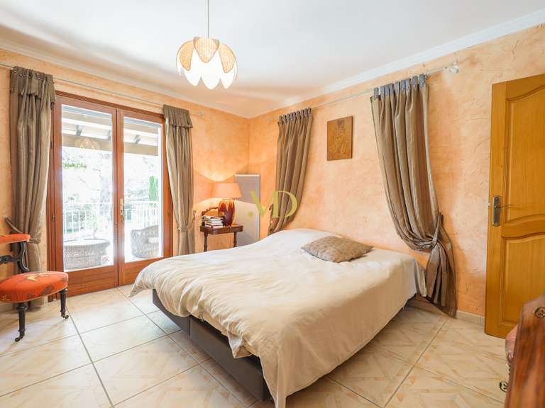 Villa Saint-Saturnin-lès-Apt - 3 bedrooms - 170m²