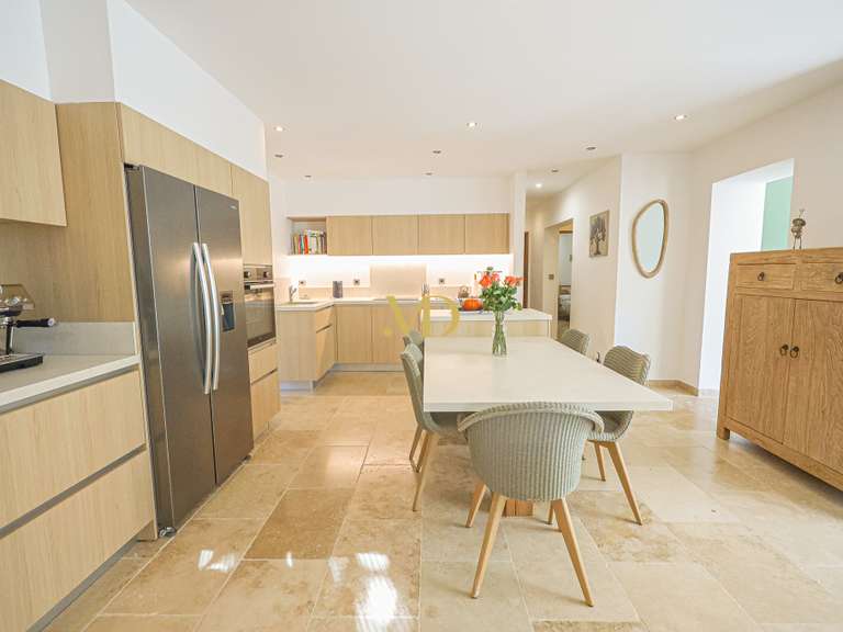 Villa Saint-Saturnin-lès-Apt - 4 bedrooms - 150m²