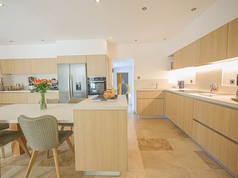 Villa Saint-Saturnin-lès-Apt - 4 bedrooms - 150m²