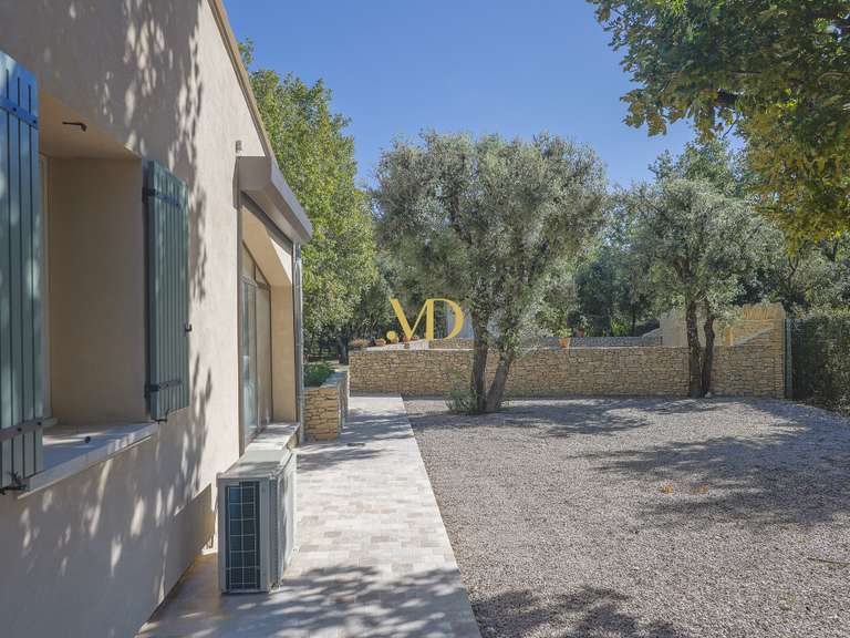 Villa Saint-Saturnin-lès-Apt - 4 bedrooms - 150m²