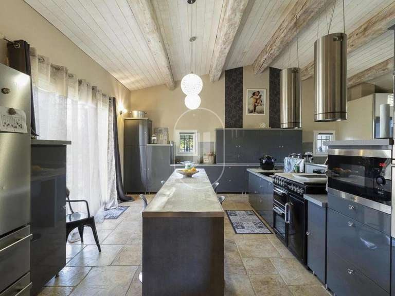 Villa Saint-Saturnin-lès-Apt - 5 chambres - 230m²