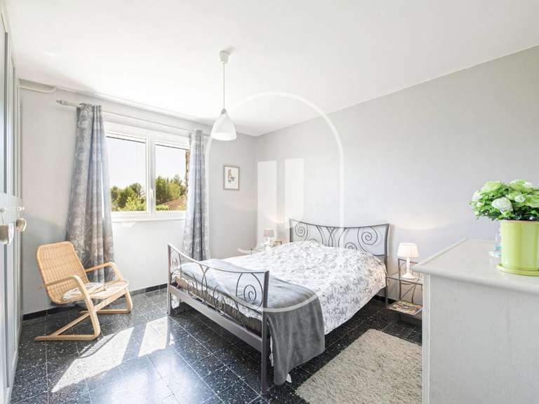 Villa Saint-Saturnin-lès-Apt - 5 chambres - 160m²