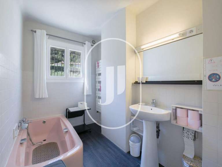 Villa Saint-Saturnin-lès-Apt - 5 chambres - 160m²