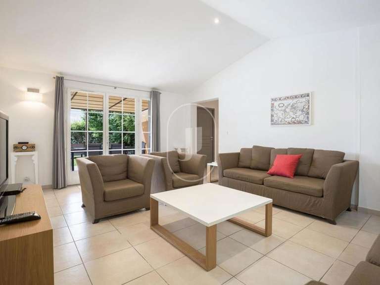 Villa Saint-Saturnin-lès-Apt - 4 chambres - 157m²