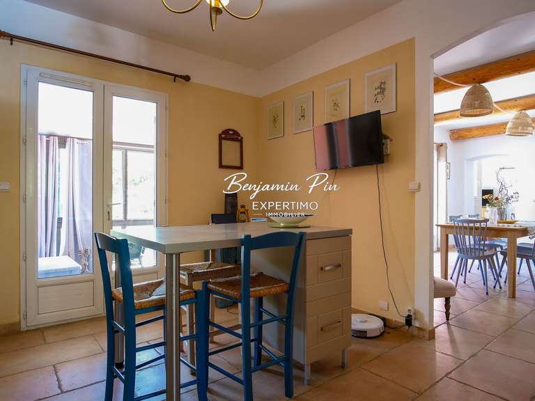 Villa Saint-Saturnin-lès-Apt - 3 bedrooms - 161m²