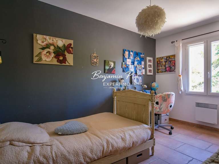 Villa Saint-Saturnin-lès-Apt - 3 bedrooms - 161m²