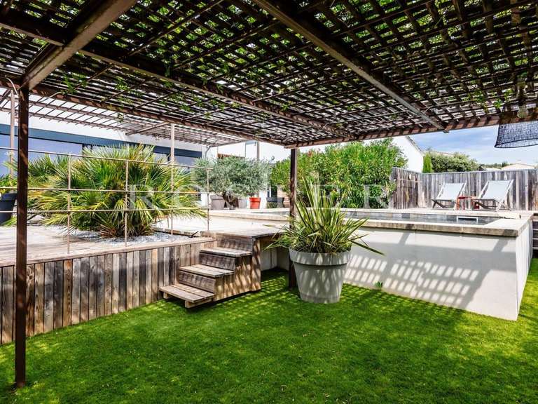 Villa Saint-Saturnin-lès-Apt - 3 chambres - 98m²
