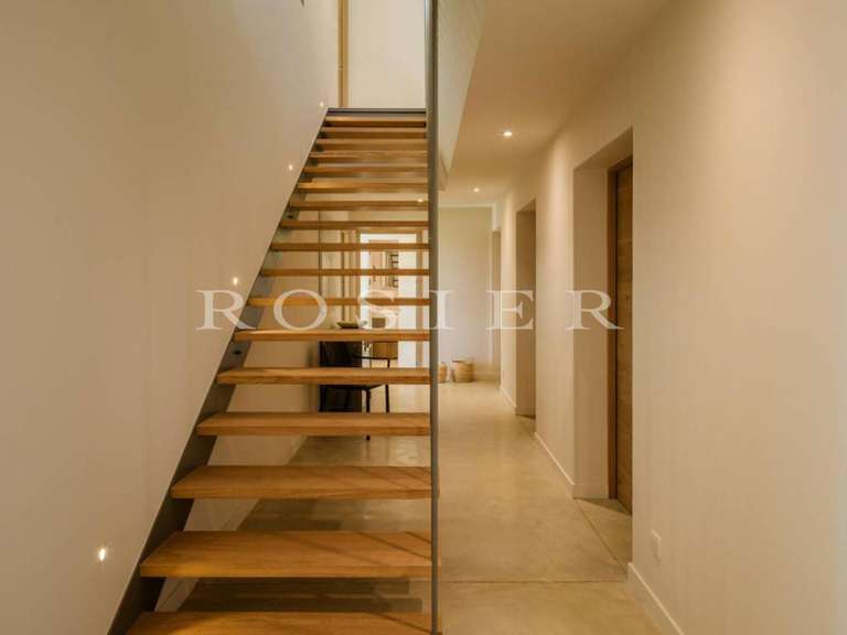 Villa Saint-Saturnin-lès-Apt - 5 chambres - 232m²