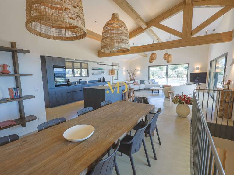 Villa Saint-Saturnin-lès-Apt - 5 chambres - 232m²